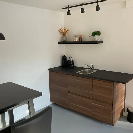 't Onderkomen 3*
